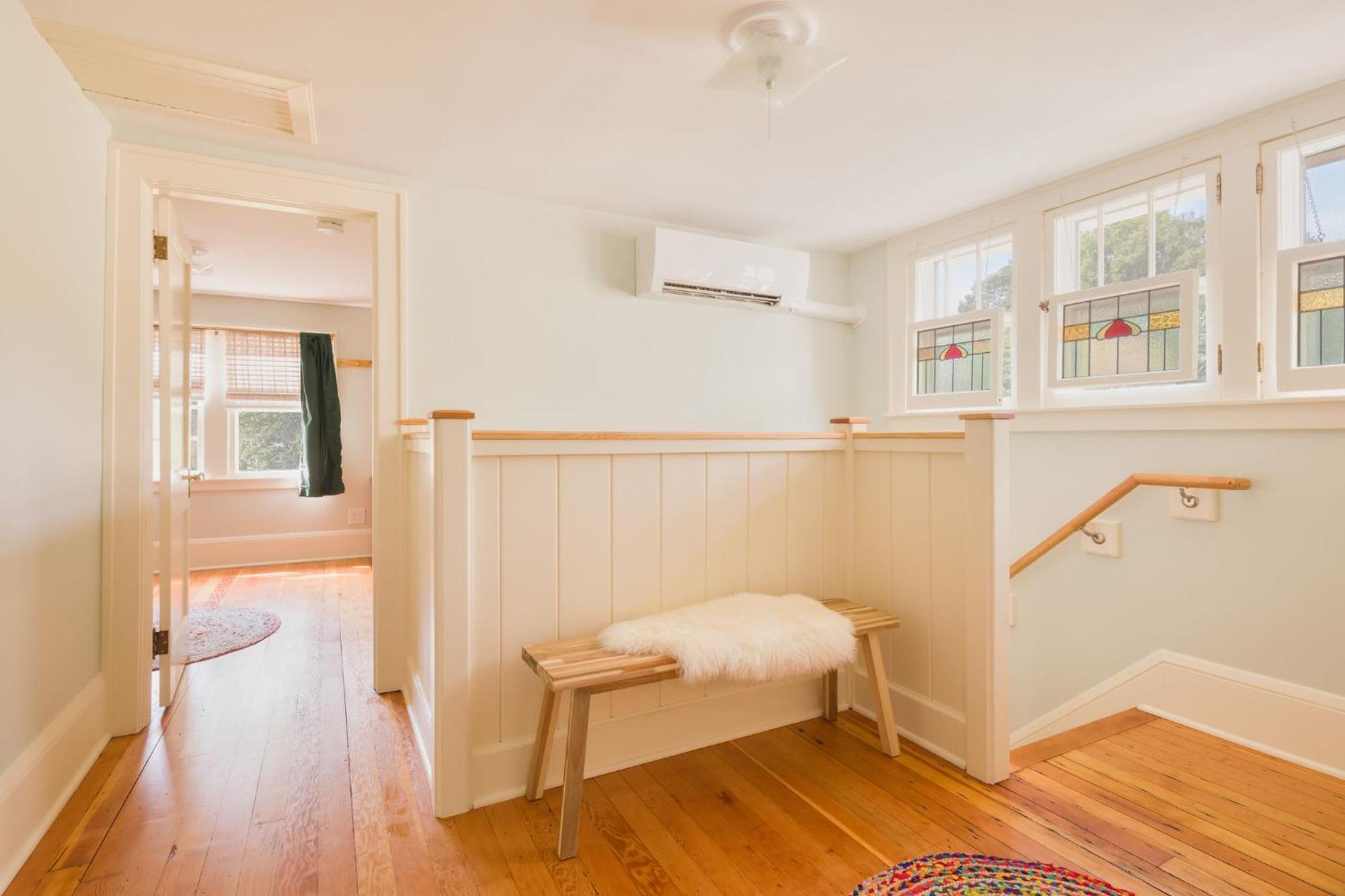 Queen City Bungalow & Cottages Бърлингтън Екстериор снимка