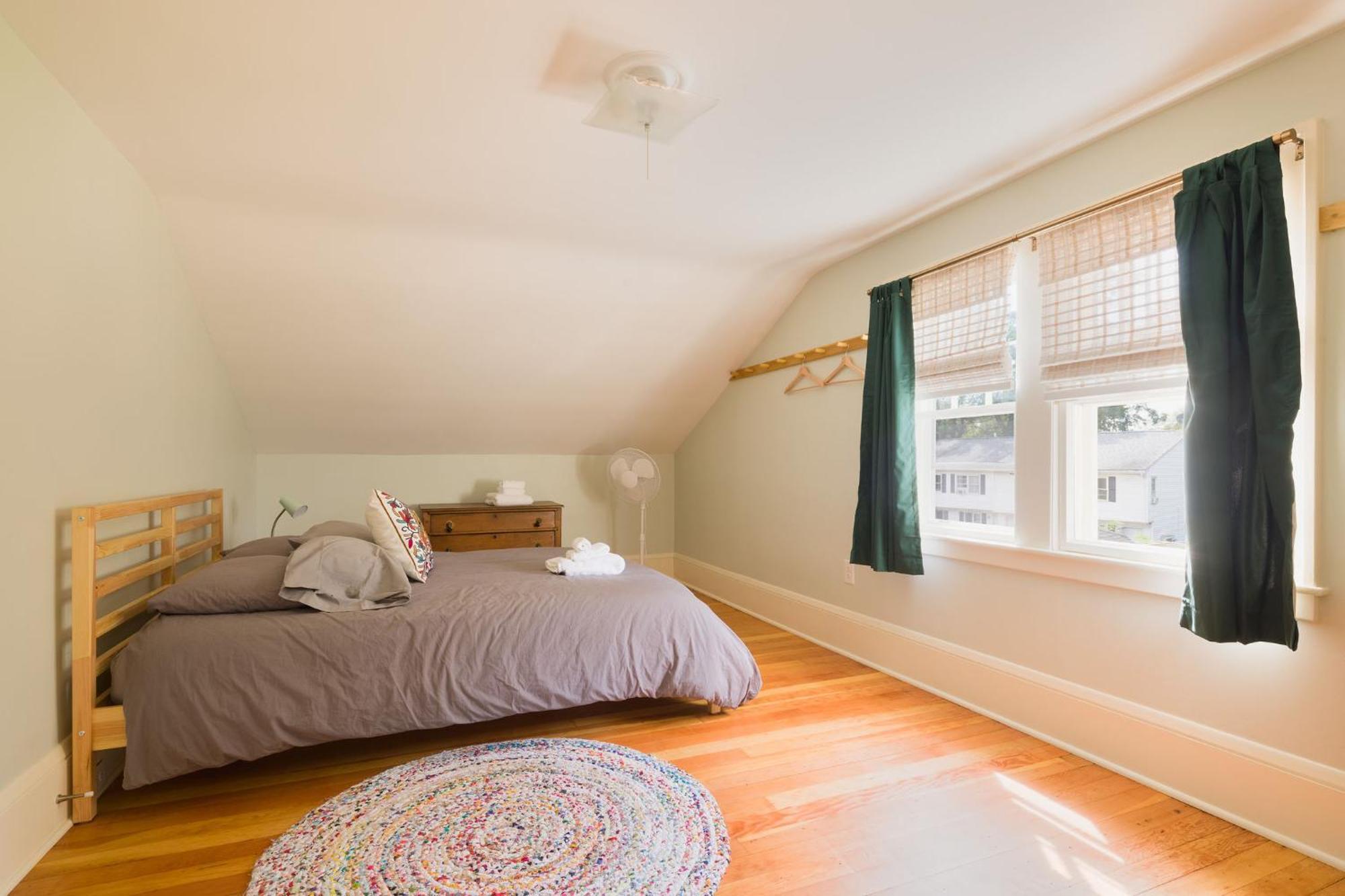 Queen City Bungalow & Cottages Бърлингтън Екстериор снимка