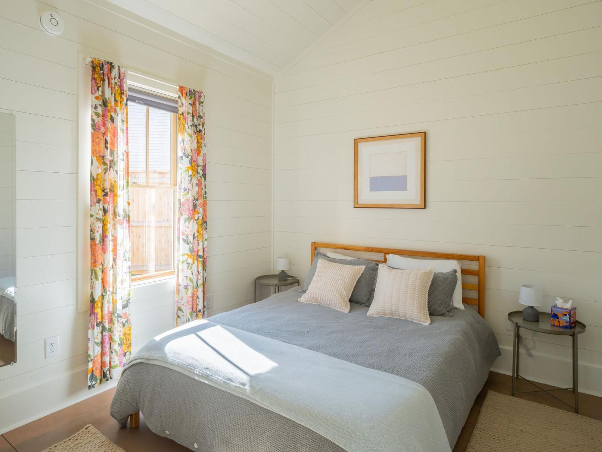 Queen City Bungalow & Cottages Бърлингтън Екстериор снимка