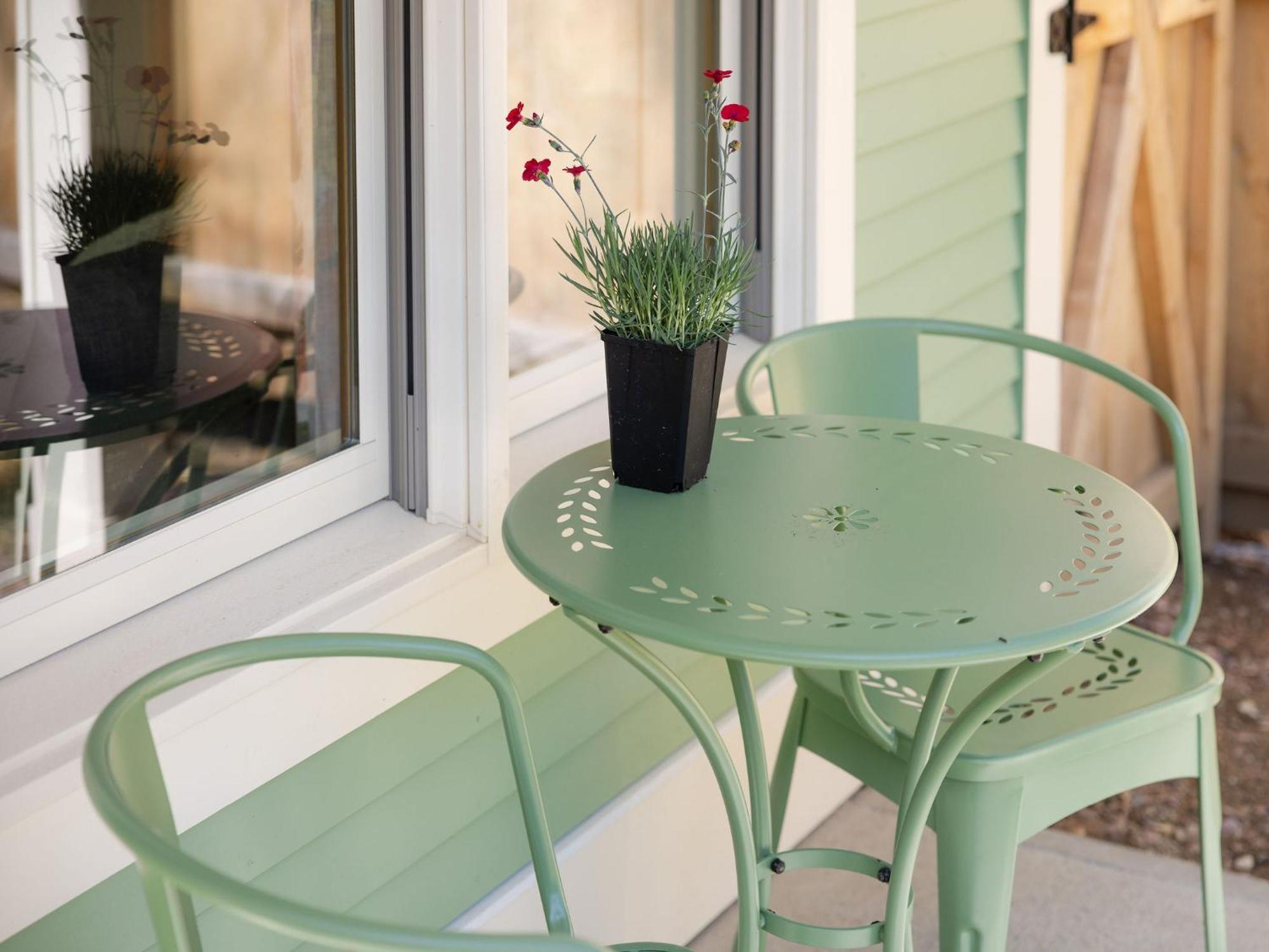 Queen City Bungalow & Cottages Бърлингтън Екстериор снимка