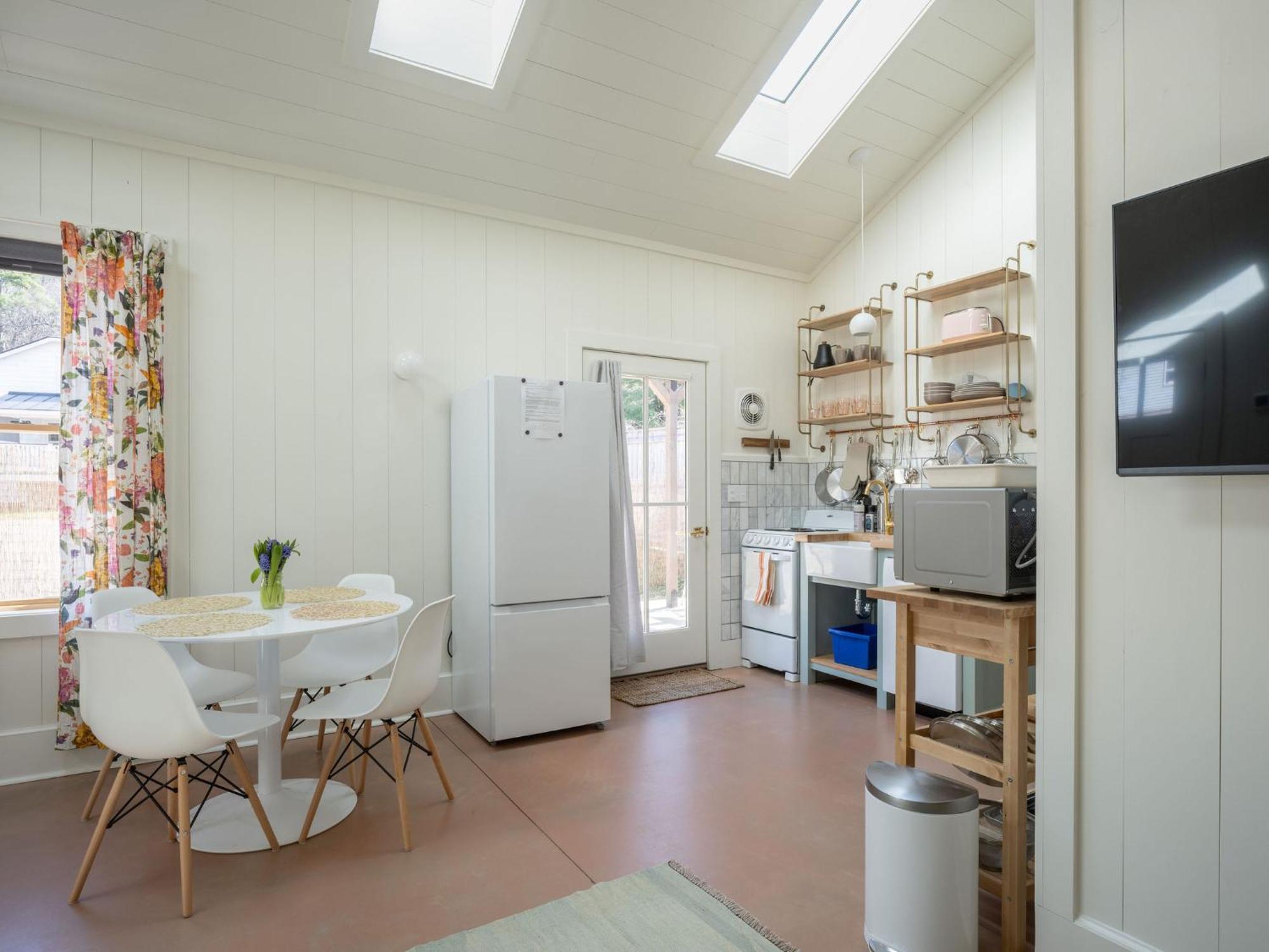 Queen City Bungalow & Cottages Бърлингтън Екстериор снимка